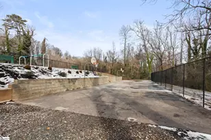 1005 Summit Dr, Greenville, SC 29609 - Photo 33