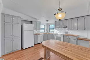 3079 Lakeview Dr, Laurens, SC 29360 - Photo 7