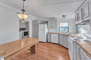 3079 Lakeview Dr, Laurens, SC 29360 - Photo 9