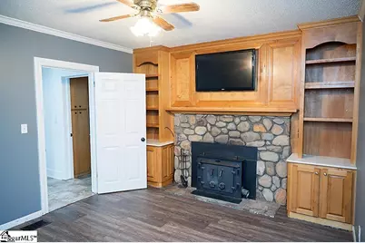 16089 Highway 101 S Highway, Gray Court, SC 29645 - Photo 11