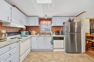 589 Ross Hill Rd, Gaffney, SC 29341 - Photo 5