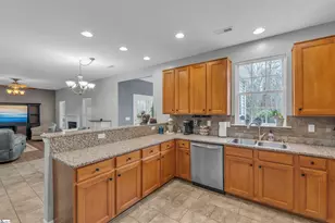 236 Garfield Ln, Simpsonville, SC 29681 - Photo 9