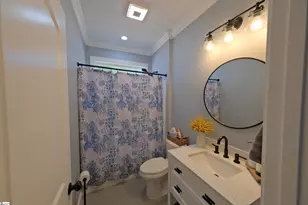 206 E Tucker St, Landrum, SC 29356 - Photo 17