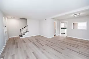 1466 B Dover Rd, Spartanburg, SC 29301 - Photo 3