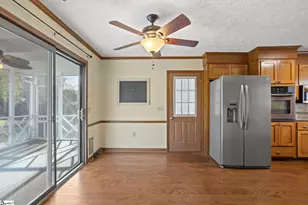 1202 Plantation Dr, Simpsonville, SC 29681 - Photo 11