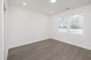 10 Pine Dr, Taylors, SC 29687 - Photo 11