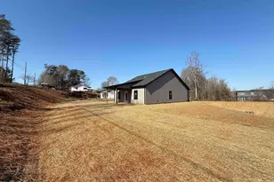 825 Campobello-Gramling School Rd, Campobello, SC 29322 - Photo 23