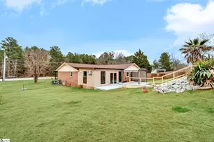 1605 E Durst Ave, Greenwood, SC 29649 - Photo 27