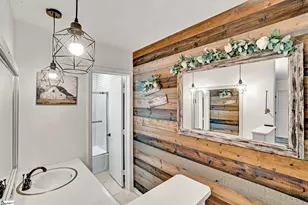 1605 E Durst Ave, Greenwood, SC 29649 - Photo 17