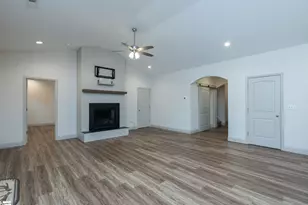 313 Groce Meadow Rd, Taylors, SC 29687 - Photo 5