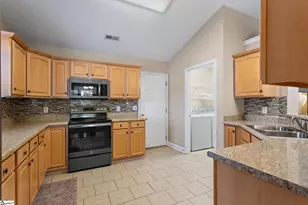 625 Ashley Commons Ct, Greer, SC 29651 - Photo 7