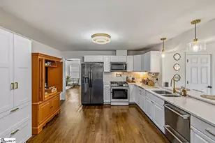 603 Creighton Dr, Taylors, SC 29687 - Photo 3