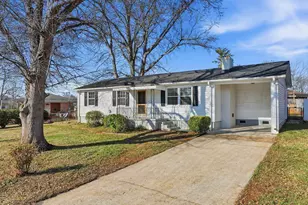 4 Neville Cir, Greenville, SC 29617 - Photo 1