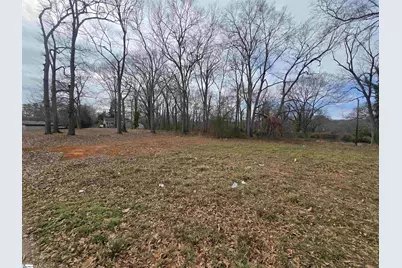 562 Hugh Street, Spartanburg, SC 29650 - Photo 3