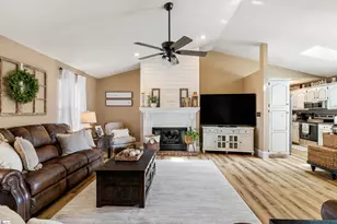 903 Huckleberry Ln, Anderson, SC 29625 - Photo 7