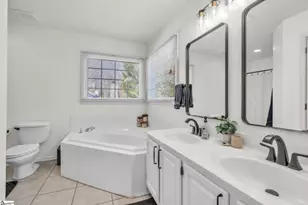 417 Roberts Rd, Taylors, SC 29687 - Photo 11