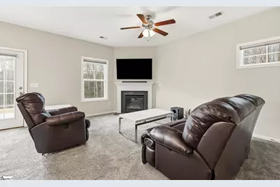 121 Wheaton Court, Simpsonville, SC 29680 - Photo 9