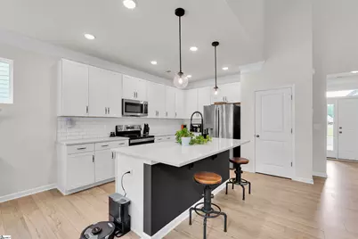 620 Columbus Circle, Simpsonville, SC 29680 - Photo 3