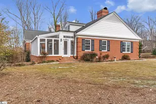 210 Lakewood Dr, Spartanburg, SC 29302 - Photo 3
