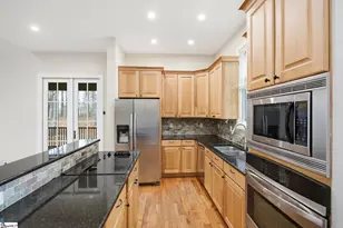 207 Cliffside Trl, Pickens, SC 29671 - Photo 3