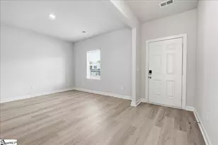 910 Rising Oak Ct, Spartanburg, SC 29301 - Photo 5