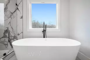 123 Moore Dr, Easley, SC 29642 - Photo 3