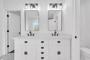 123 Moore Dr, Easley, SC 29642 - Photo 9