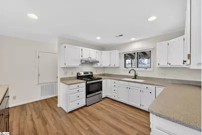 200 Creek Forest Drive, Greenville, SC 29615 - Photo 7