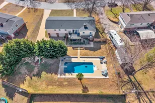 145 Oak Park Dr, Mauldin, SC 29662 - Photo 3