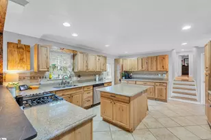 6 Devonshire Ln, Greenville, SC 29617 - Photo 5