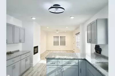 208 B Collins Avenue, Spartanburg, SC 29306 - Photo 11