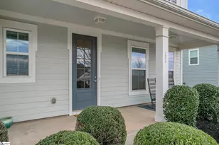 204 Noble St, Greer, SC 29651 - Photo 3