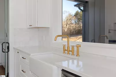 541 E Airport Road, Greer, SC 29651 - Photo 17