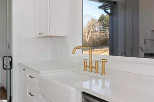 541 E Airport Rd, Greer, SC 29651 - Photo 17