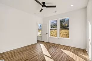 202 Pine St, Easley, SC 29640 - Photo 15