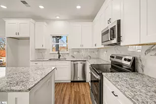 202 Pine St, Easley, SC 29640 - Photo 9