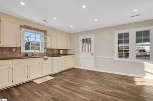 403 Havenhurst Dr, Taylors, SC 29687 - Photo 9