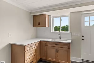 101 Fairview Dr, Greenville, SC 29609 - Photo 41