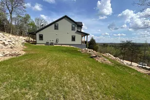 446 N Glassy Mountain Rd, Landrum, SC 29356 - Photo 3