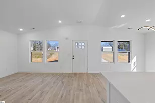 106 New St, Gaffney, SC 29304 - Photo 11