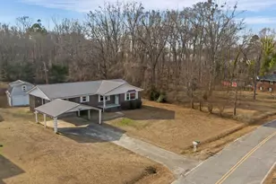 426 Meadowbrook Ave, Woodruff, SC 29388 - Photo 1
