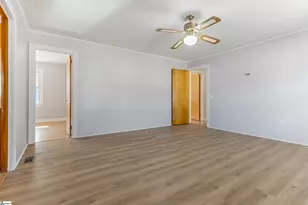 426 Meadowbrook Ave, Woodruff, SC 29388 - Photo 11