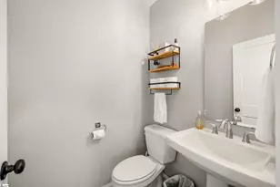 570 Lowndes Hill Rd, Greenville, SC 29607 - Photo 9