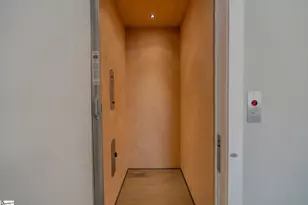 611 N Main St, Greenville, SC 29601 - Photo 39