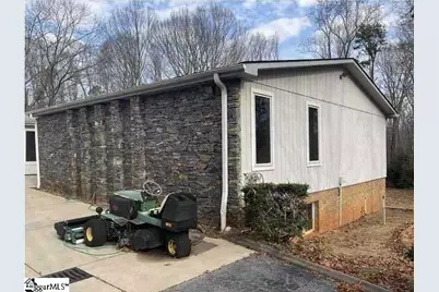 1923 Fairview Road, Fountain Inn, SC 29644 - Photo 9