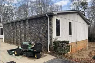 1923 Fairview Rd, Fountain Inn, SC 29644 - Photo 9