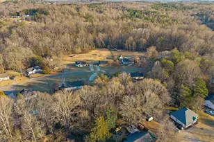 111 Logan Ln, Easley, SC 29640 - Photo 27