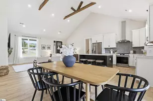 395 Mountain View Rd, Landrum, SC 29356 - Photo 9