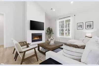 395 Mountainview Road, Landrum, SC 29356 - Photo 3