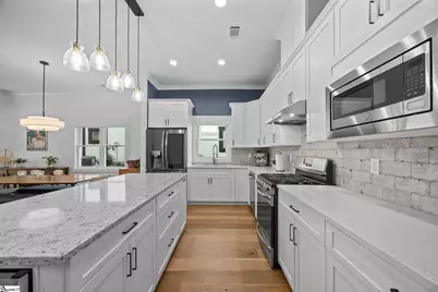 27 Velo Way, Travelers Rest, SC 29690 - Photo 3